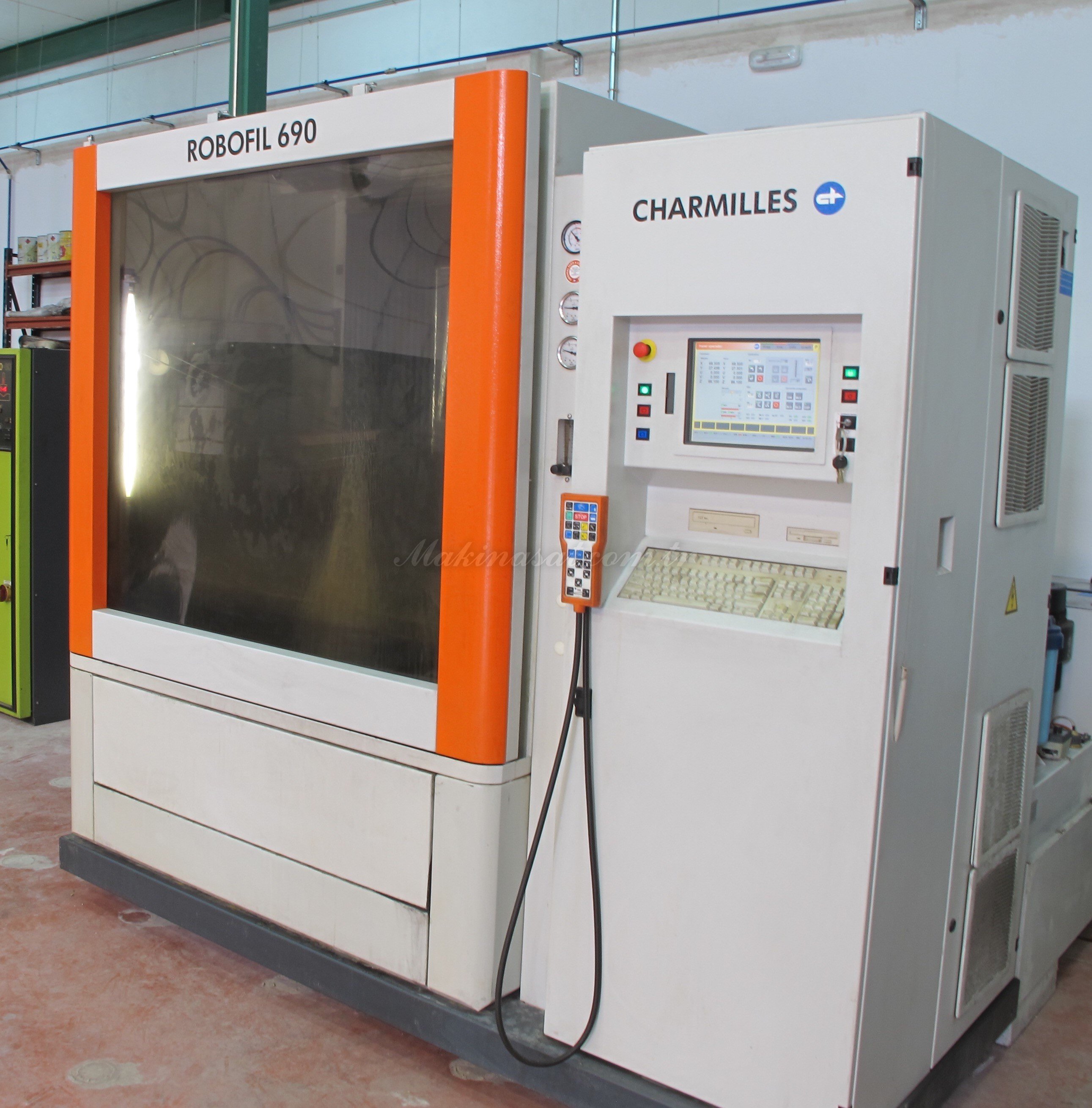 Tel erozyon makinesi Cahrmilles Robofil 690